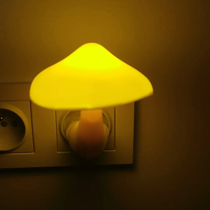 Lampada Notturna LED Fungo - Illuminazione Calda per Ogni Ambiente