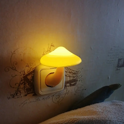 Lampada Notturna LED Fungo - Illuminazione Calda per Ogni Ambiente